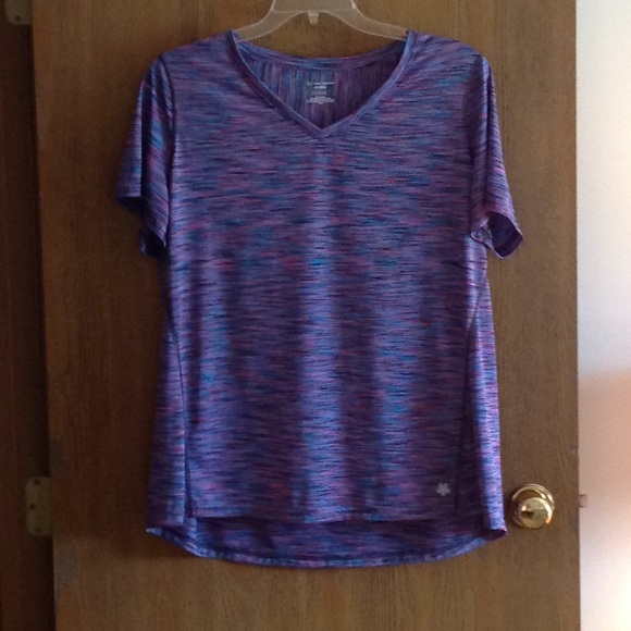 TEK GEAR Tops - TEK GEAR WOMAN STRIPE PLUS SIZE 1X ACTIVEWEAR TOP.